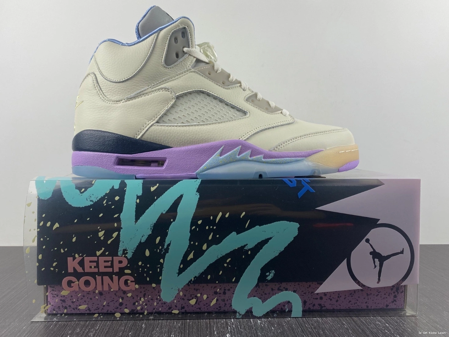 The We 5 Air DJ Best DV4982-175 Khaled Jordan 0330